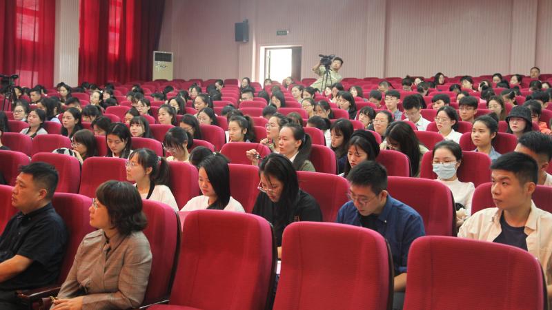 20200929194211735373.jpg 现场观众照片2.jpg